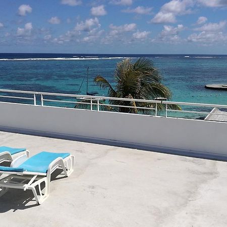 Blue Beryl Guest House Blue Bay Bagian luar foto